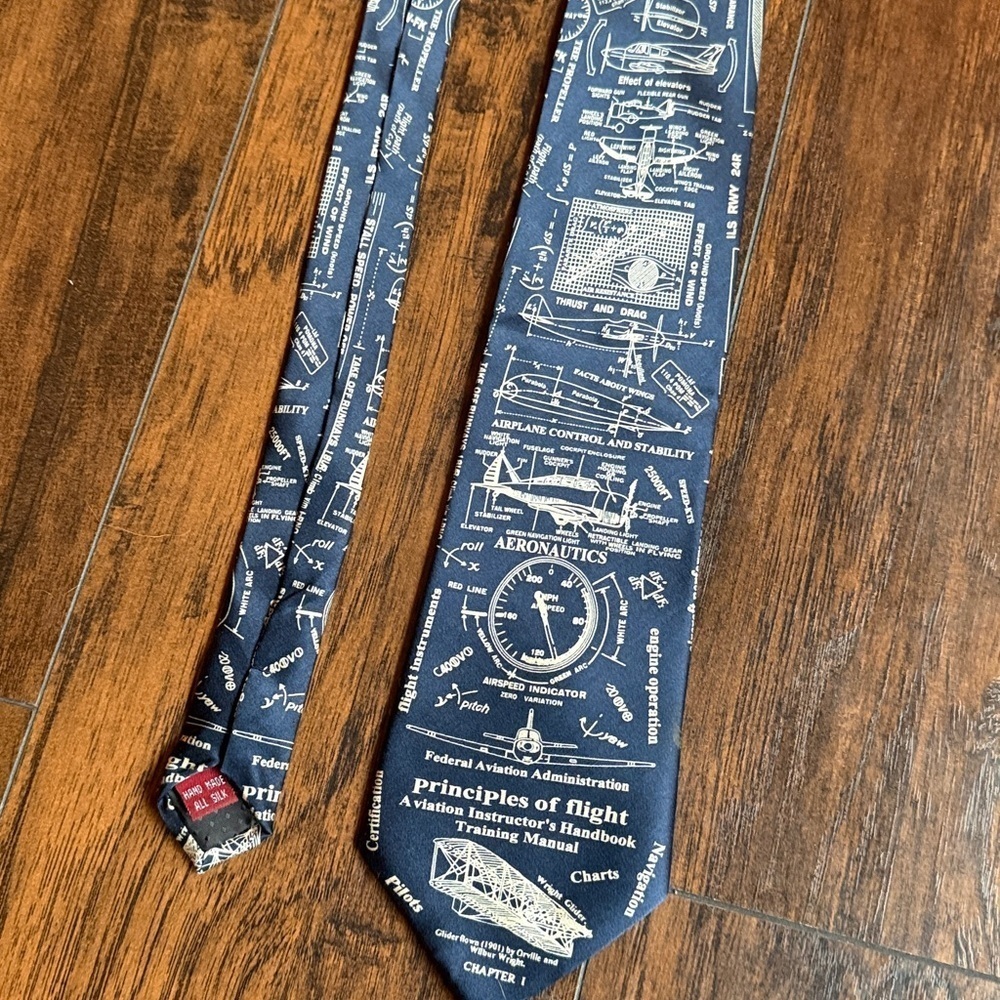 Museum Artifacts Silk Principles Of Flight Tie (K14)